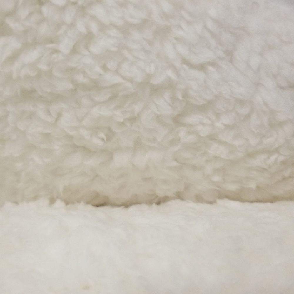 BRAND NEW velvet berber accent pillows! - Picture 7 of 7